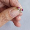 Bolletjes oorknopjes van zilver met granaat