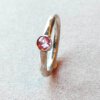 Zilveren ring met roze korund