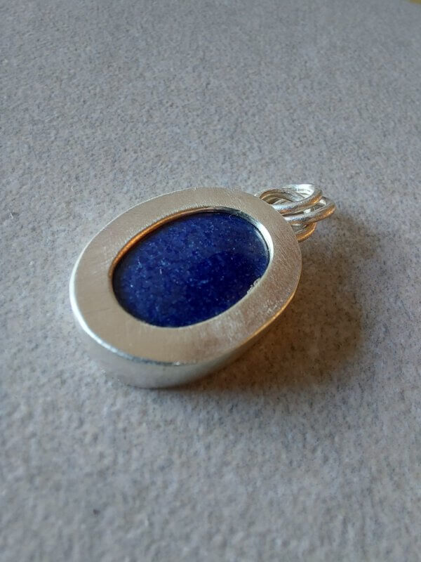 Zilveren hanger met Lapis Lazuli