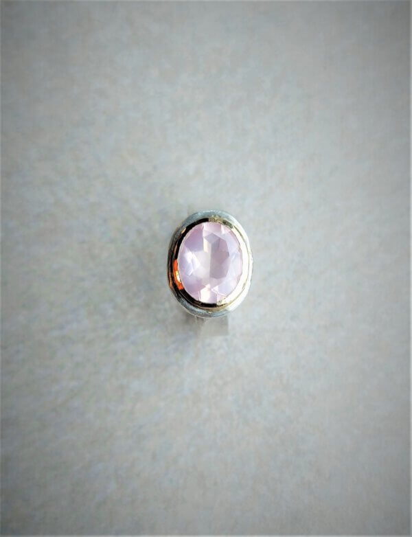 ring zilver rozenkwarts met gouden zetting