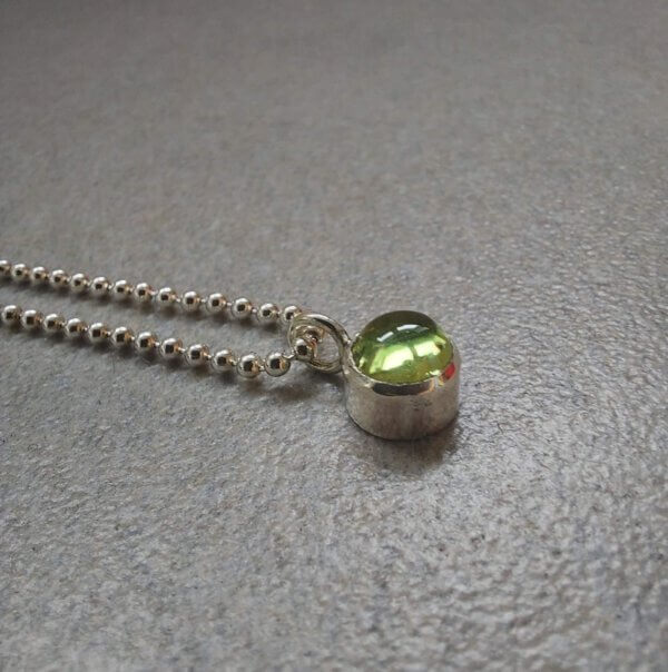 hanger peridot 2